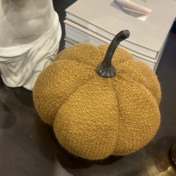 Crafted knitted pumpkins home decor Big and small Set of Two! Cute - Picture 3 of 5